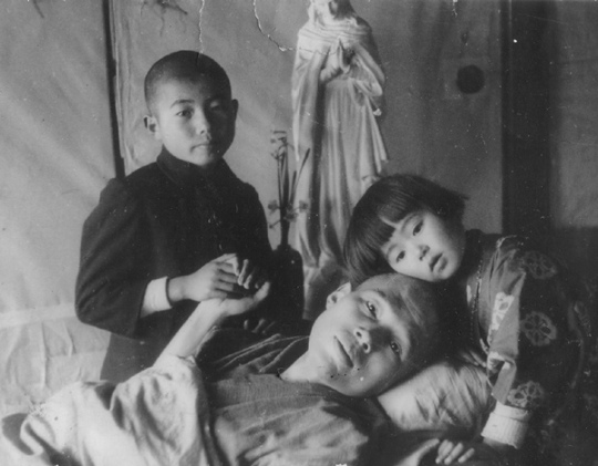 Takashi Nagai and his children